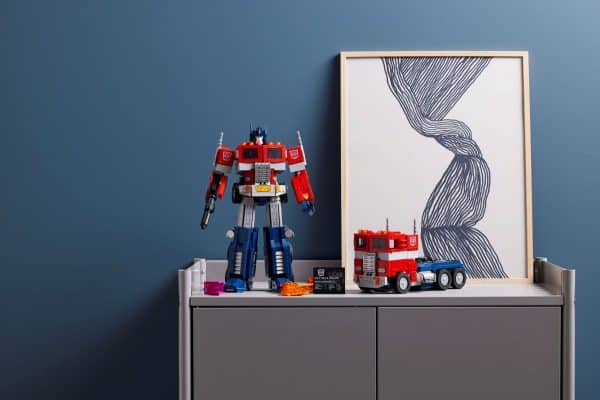 LEGO Icons - Optimus Prime - 10302
