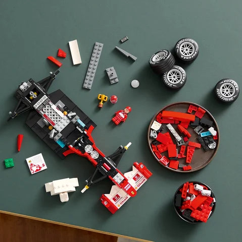 LEGO Icons - Ferrari F2004 en Michael Schumacher - 11375