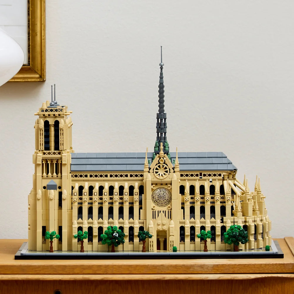LEGO 21061