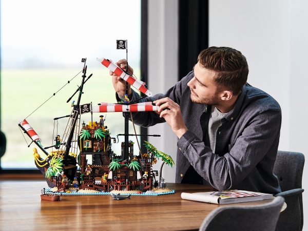 LEGO Ideas - Piraten van Barracuda Baai - 21322