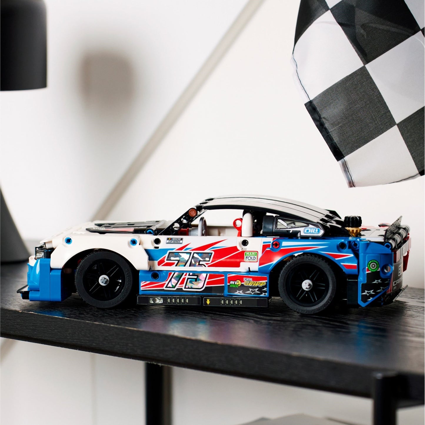 LEGO Technic - NASCAR® Next Gen Chevrolet Camaro ZL1 - 42153