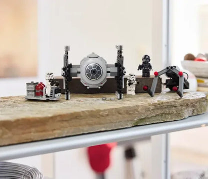 LEGO Star Wars - TIE Fighter™ met hangarbevestiging - 40771