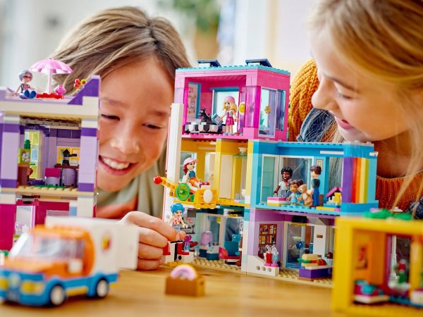 LEGO Friends - Hoofdstraatgebouw - 41704