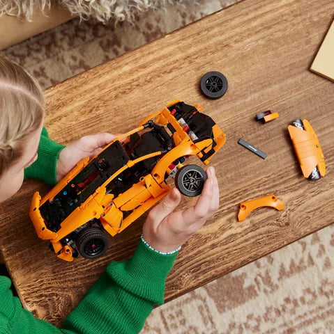 LEGO Technic - Lamborghini Huracán Tecnica – oranje - 42196