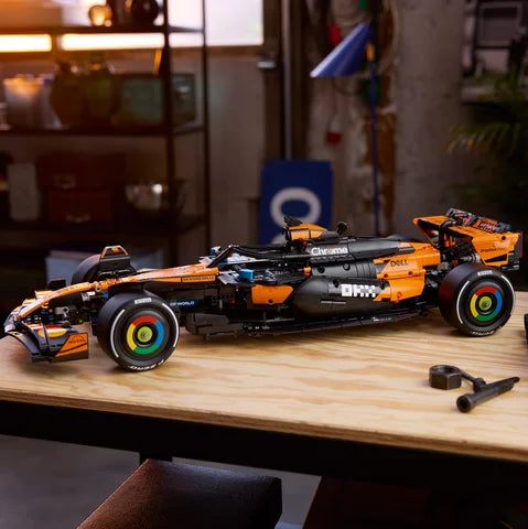 LEGO Technic - McLaren MCL39 F1® auto - 42228