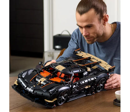 LEGO Technic - Koenigsegg Sadair's Spear megacar - 42232