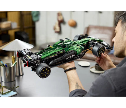 LEGO Technic - Aston Martin Aramco AMR25 F1® auto - 42240