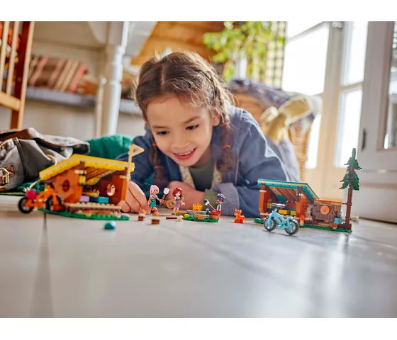 LEGO Friends - Avonturenkamp knusse boshutten - 42624