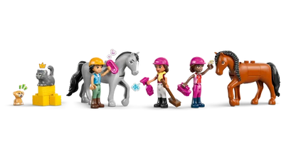 LEGO Friends - Paardenstal en manege - 42688