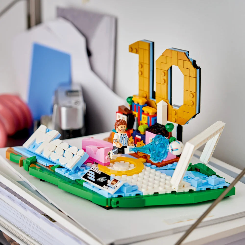 LEGO 43011
