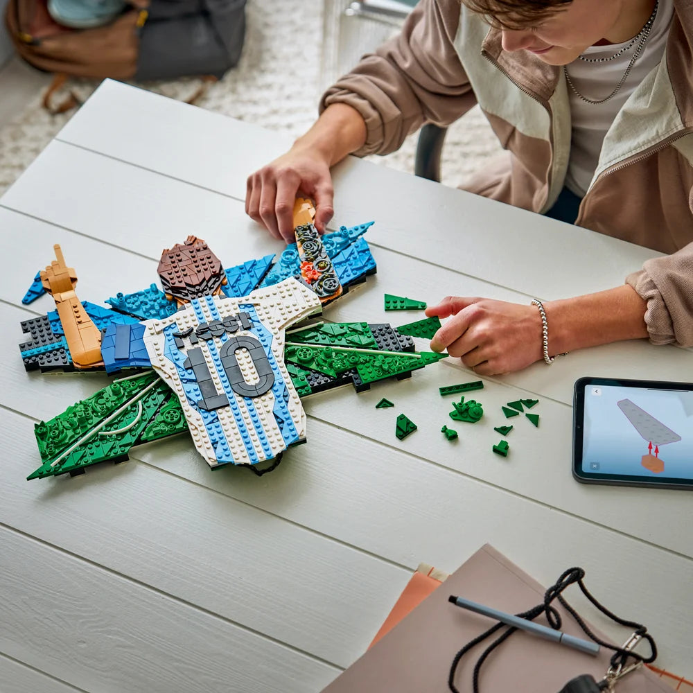 LEGO 43018