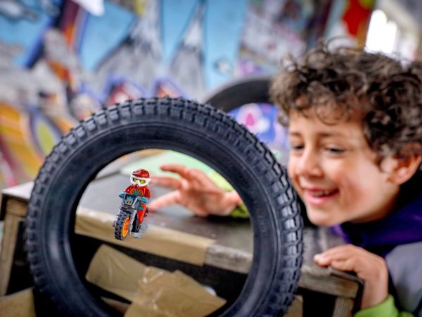 LEGO City - Vuur stuntmotor - 60311