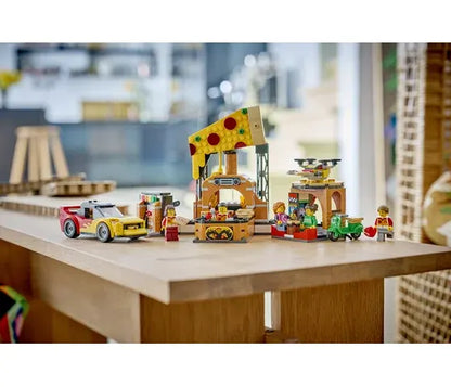 LEGO City - Pizzacentrale met voertuigen - 60496