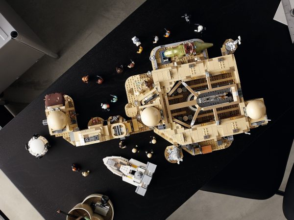 LEGO Star Wars - Mos Eisley Cantina - 75290 – BrickFever