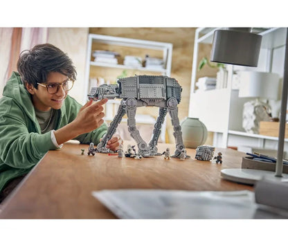 LEGO Star Wars - Imperial Remnant AT-AT™ met INT-4 - 75454