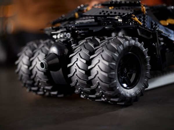 LEGO DC Comics - Batmobile™ Tumbler - 76240