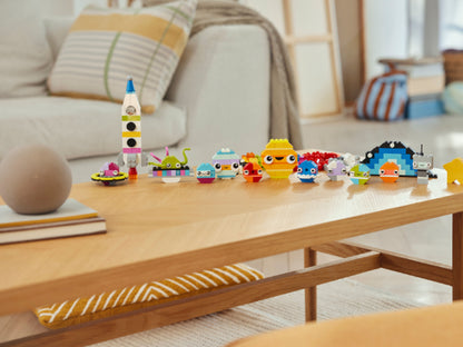 LEGO Classic - Creatieve planeten - 11037