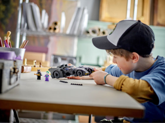 LEGO DC Comics - Batmobile™: Batman™ vs. The Joker™ achtervolging - 76224