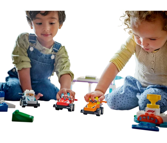 LEGO DUPLO - F1® team racewagens en coureurs - 10445