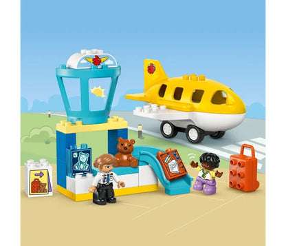 LEGO DUPLO - Voor het eerst op het vliegveld - 10443