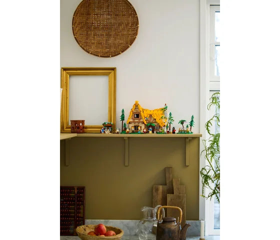 LEGO Disney - Huisje van Sneeuwwitje en de zeven dwergen - 43242