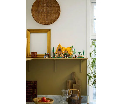 LEGO Disney - Huisje van Sneeuwwitje en de zeven dwergen - 43242