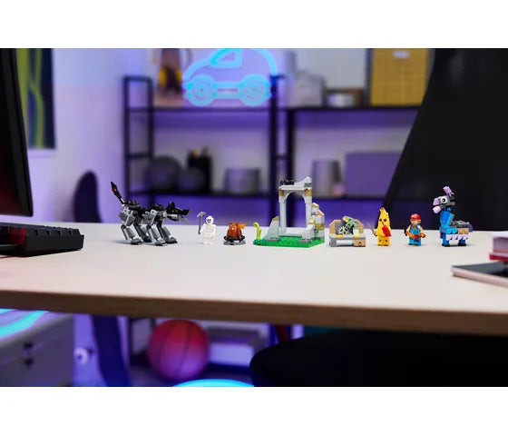 LEGO Fortnite - Peely en Sparkplugs kamp - 77075