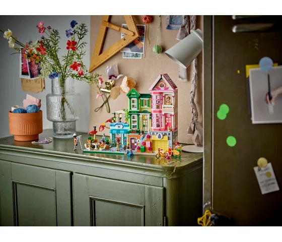 LEGO Friends - Heartlake City appartementen en winkels - 42670