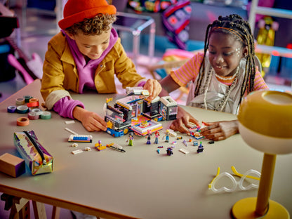 LEGO Friends - Toerbus van popster - 42619