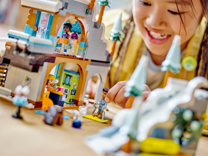 LEGO Friends - Vakantie skipiste en café - 41756