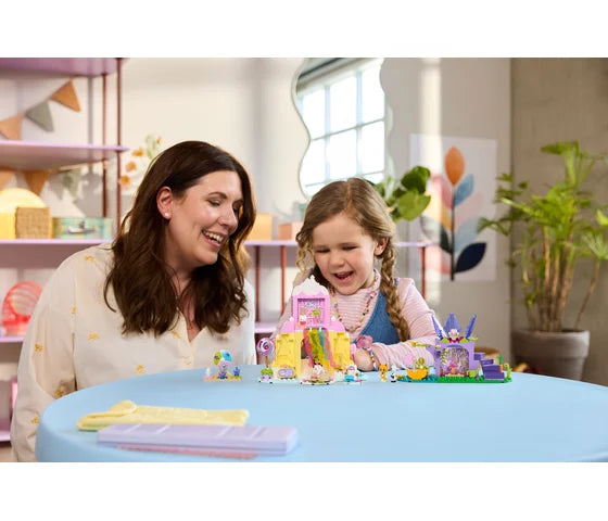 LEGO Gabby's Dollhouse - Snoepjesberg en kittentuin - 11205