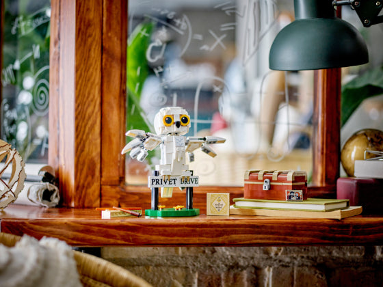 LEGO Harry Potter - Hedwig™ bij Ligusterlaan 4 - 76425