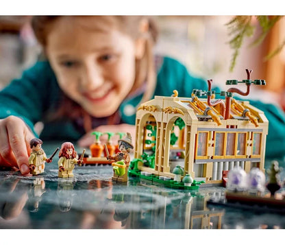 LEGO Harry Potter - Kasteel Zweinstein™: Kruidenkundeles - 76445