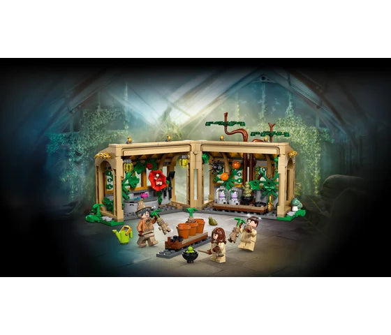 LEGO Harry Potter - Kasteel Zweinstein™: Kruidenkundeles - 76445