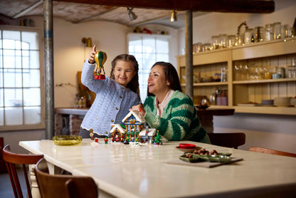 LEGO Icons - Postkantoor van de Kerstman - 10339