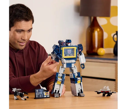 LEGO Icons - Transformers: Soundwave - 10358