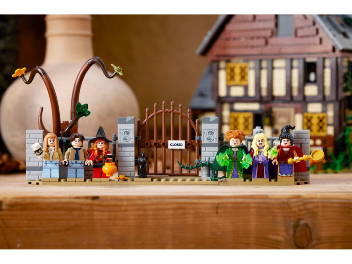 LEGO Ideas - Disney - Hocus Pocus: het huisje van de Sanderson-zussen - 21341