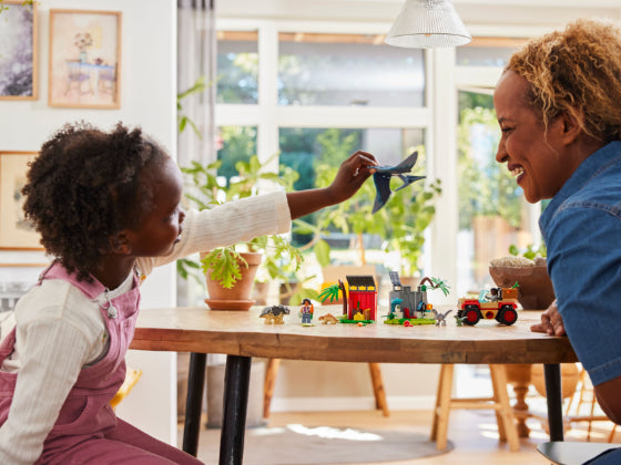 LEGO Jurassic World - Reddingscentrum voor babydinosaurussen - 76963