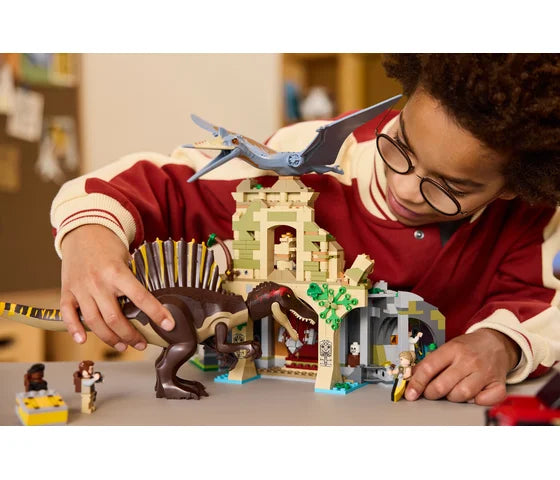 LEGO Jurassic World - Spinosaurus en Quetzalcoatlus luchtmissie - 76976