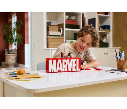 LEGO Marvel - MARVEL logo en minifiguren - 76313