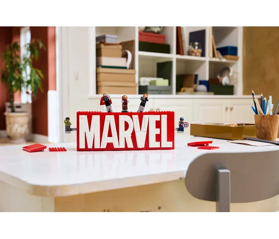 LEGO Marvel - MARVEL logo en minifiguren - 76313