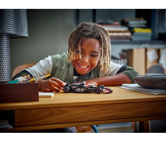 LEGO Speed Champions - MoneyGram Haas F1® Team VF-24 racewagen - 77250