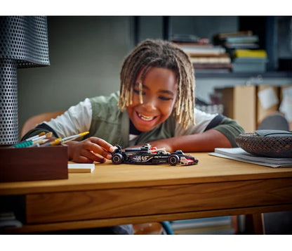 LEGO Speed Champions - MoneyGram Haas F1® Team VF-24 racewagen - 77250