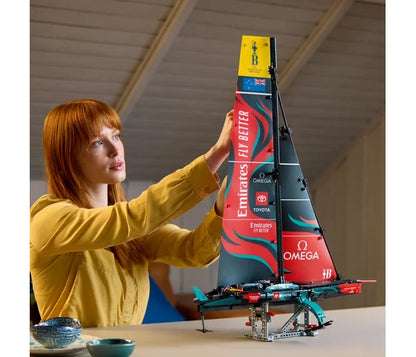 LEGO Technic - Emirates Team New Zealand AC75 jacht - 42174