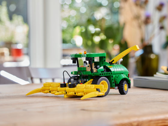 LEGO Technic - John Deere 9700 Forage Harvester - 42168