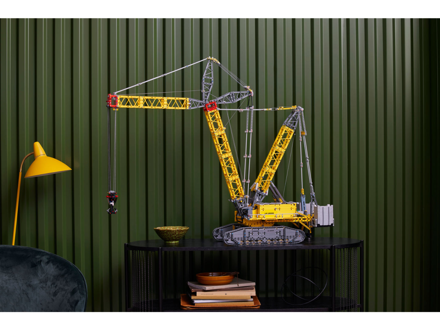 LEGO Technic - Liebherr Rupsbandkraan LR 13000 - 42146