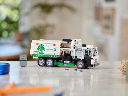 LEGO Technic - Mack® LR Electric vuilniswagen - 42167