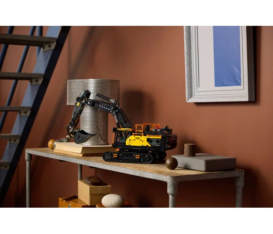 LEGO Technic - Volvo EC500 Hybrid graafmachine - 42215