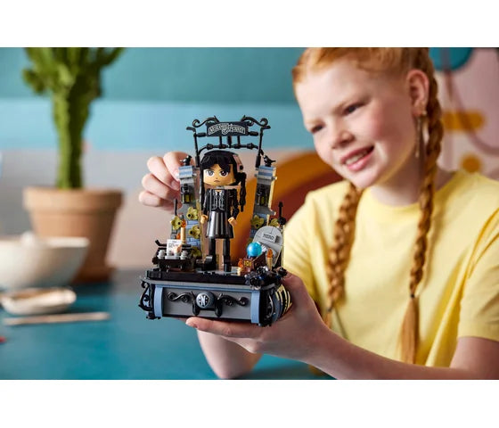 LEGO Wednesday - Wednesday Addams figuur - 76780