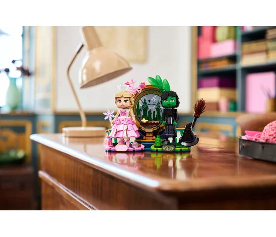 LEGO Wicked - Elphaba en Glinda figuren - 75682